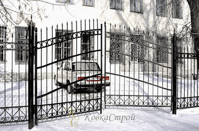 307. Ворота в Екатеринбурге фото
