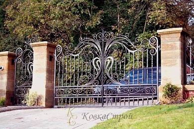 81. Ворота в Екатеринбурге фото
