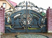 357. Ворота в Екатеринбурге фото
