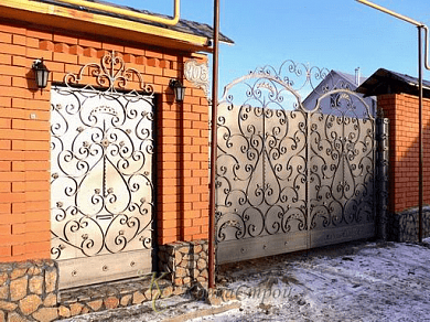 309. Ворота в Екатеринбурге фото
