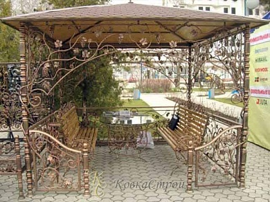 Кованая беседка №25 в Екатеринбурге фото
