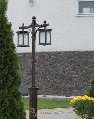 Кованый фонарь №11 в Екатеринбурге фото
